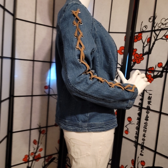 LAL (LIVE A LITTLE) LADIES WASHED DENIM SHOT JACKET SUEDE ART DESIGN/SIZE MEDIUM - Picture 12 of 16